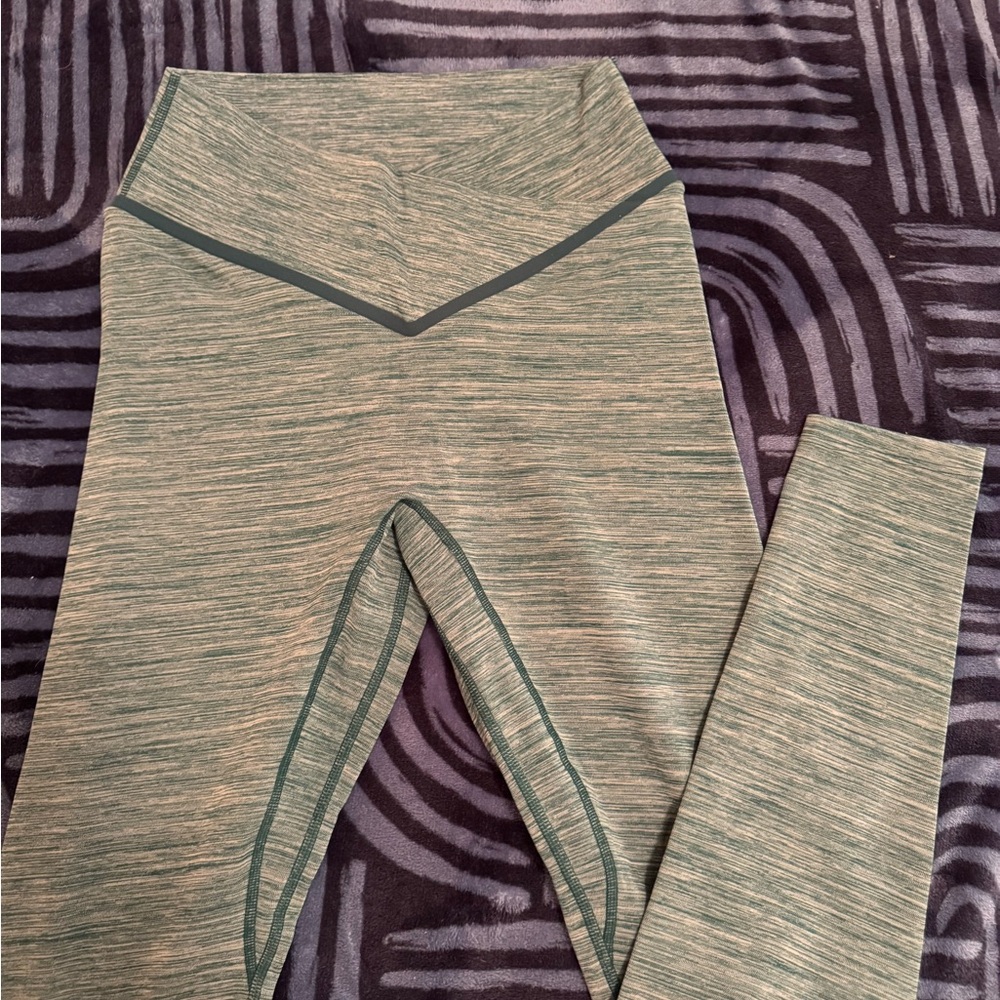 Chic Heathered Green Women's Leggings